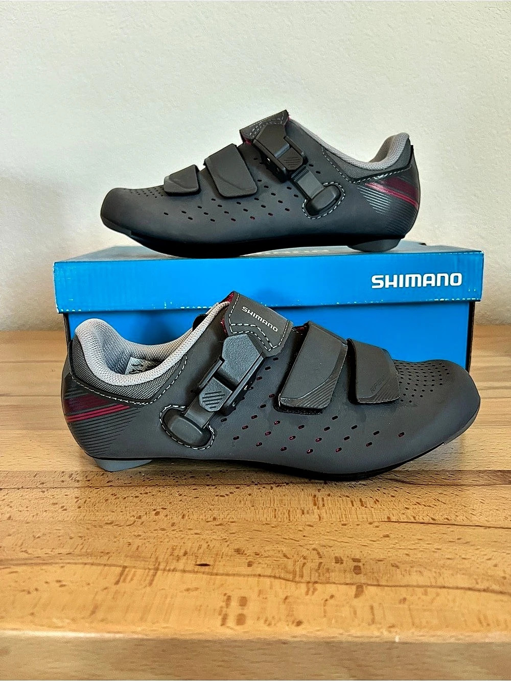 Shimano RP3 Cycling Shoes Gray & Pink US 5.5 Like New